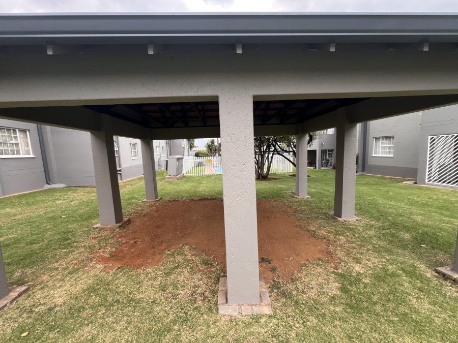 To Let 2 Bedroom Property for Rent in Meyersdal Gauteng