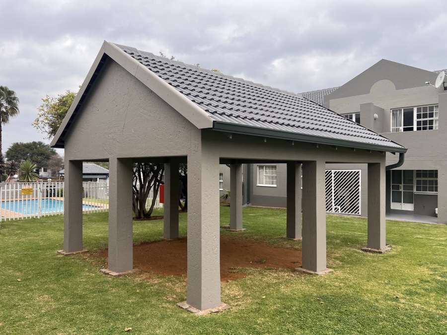 To Let 2 Bedroom Property for Rent in Meyersdal Gauteng