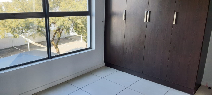 To Let 3 Bedroom Property for Rent in Greenstone Hill Gauteng
