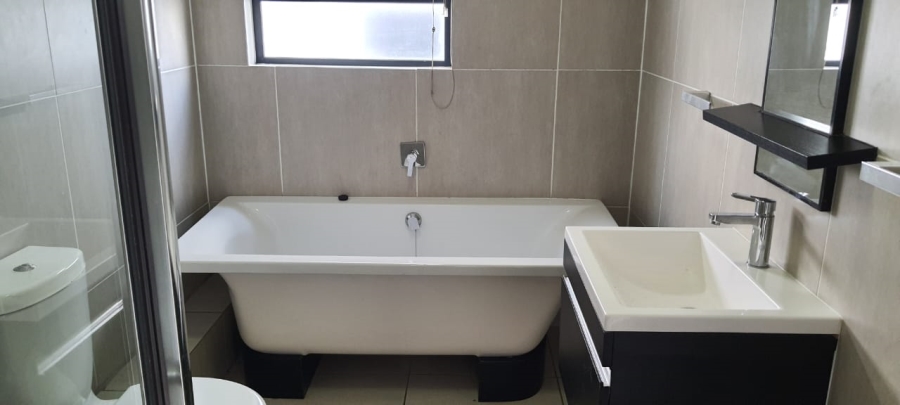 To Let 3 Bedroom Property for Rent in Greenstone Hill Gauteng