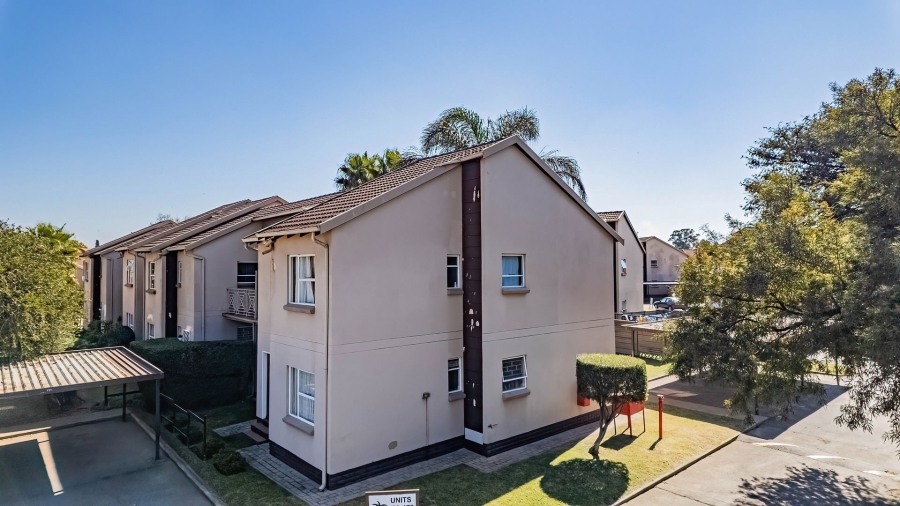 To Let 2 Bedroom Property for Rent in Pomona Gauteng