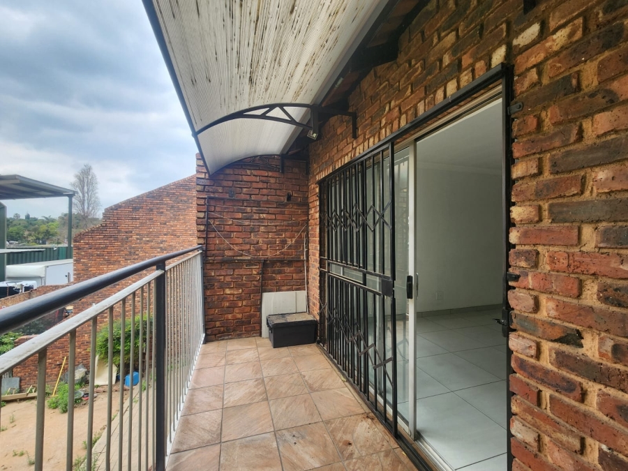 To Let 2 Bedroom Property for Rent in The Reeds Gauteng