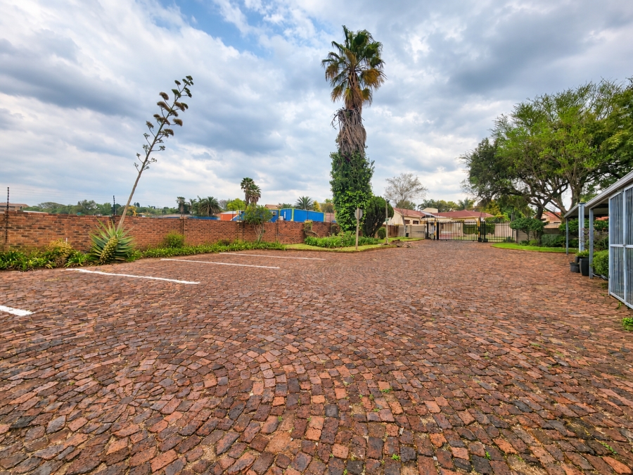 To Let 2 Bedroom Property for Rent in The Reeds Gauteng