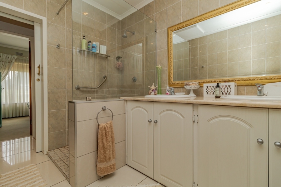 3 Bedroom Property for Sale in Sunward Park Gauteng
