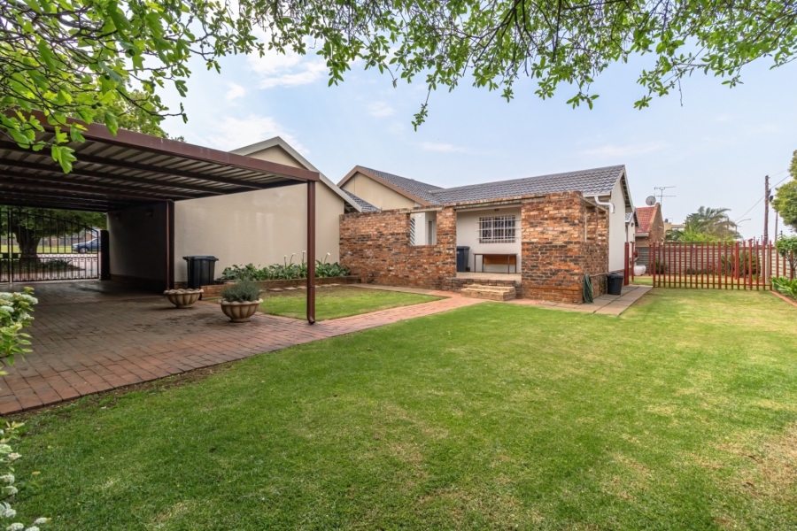 3 Bedroom Property for Sale in Sunward Park Gauteng
