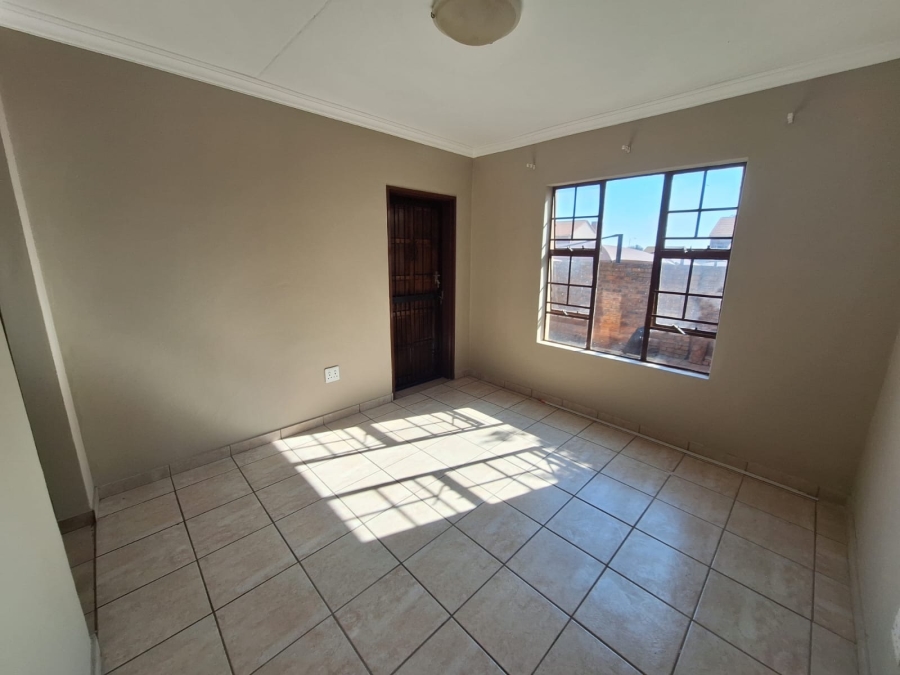2 Bedroom Property for Sale in Montana Gauteng