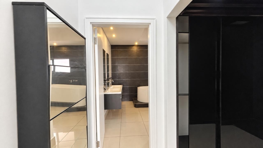 To Let 3 Bedroom Property for Rent in Morningside Gauteng