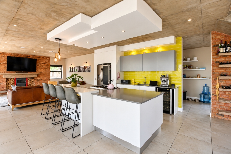 5 Bedroom Property for Sale in Sable Hills Gauteng