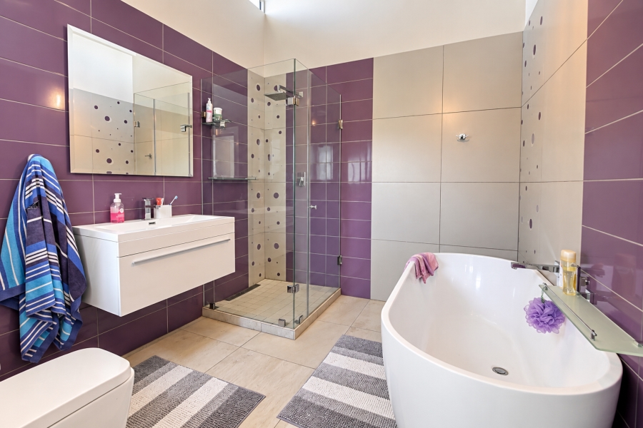 5 Bedroom Property for Sale in Sable Hills Gauteng