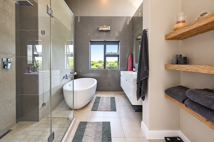 5 Bedroom Property for Sale in Sable Hills Gauteng