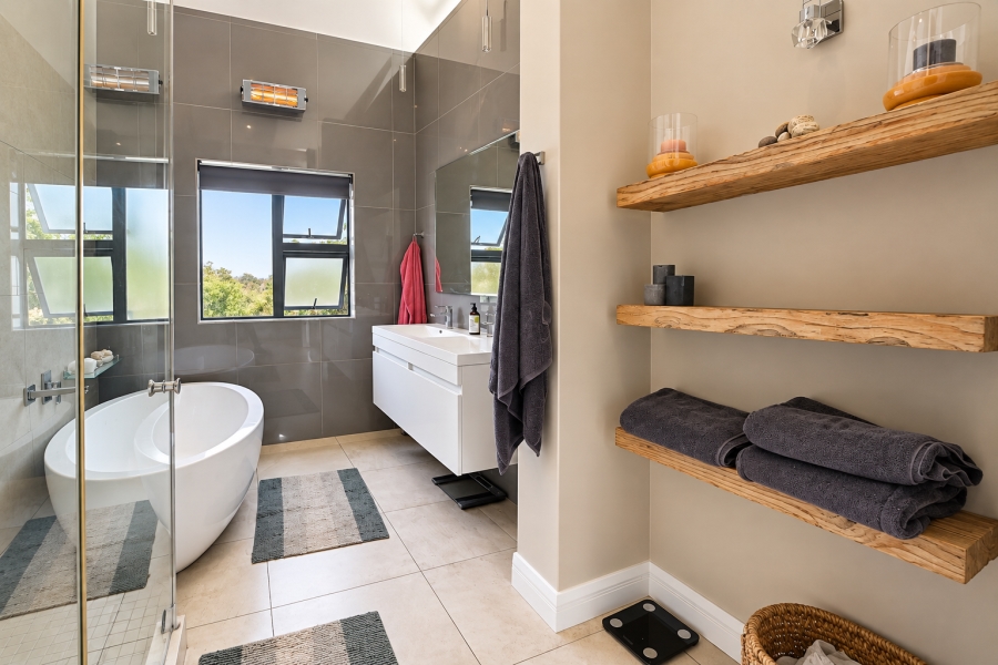 5 Bedroom Property for Sale in Sable Hills Gauteng
