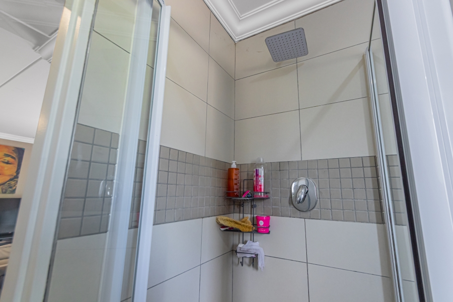 2 Bedroom Property for Sale in Broadacres Gauteng