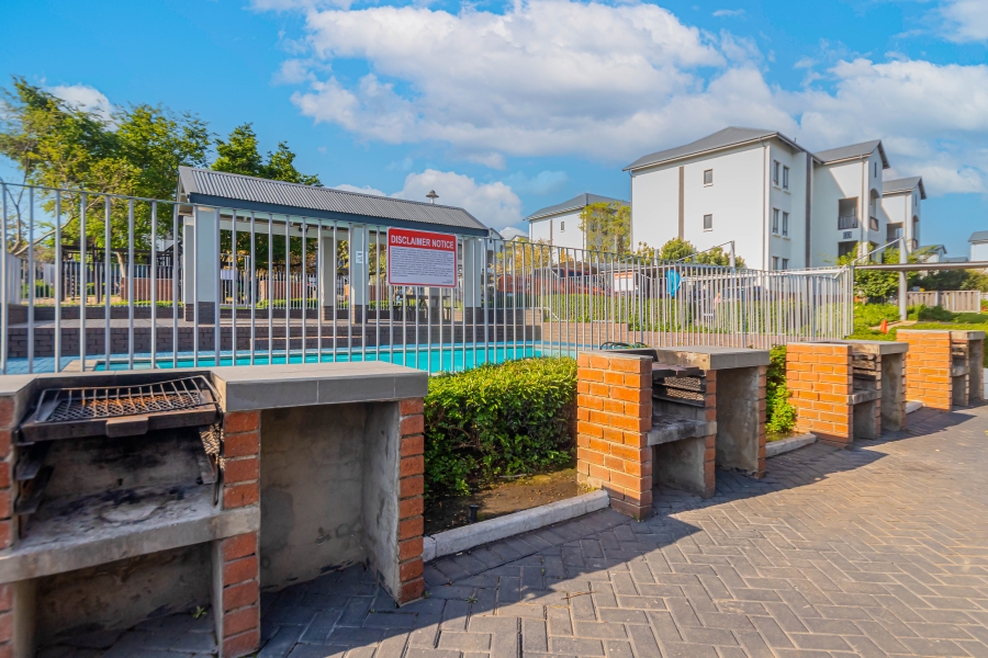 2 Bedroom Property for Sale in Broadacres Gauteng