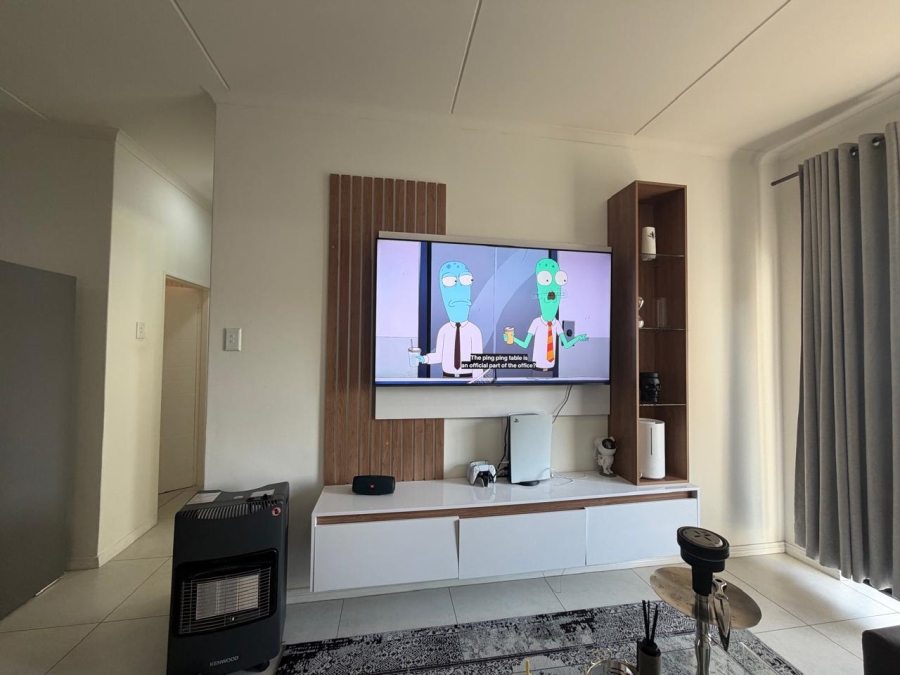 2 Bedroom Property for Sale in Carlswald Gauteng