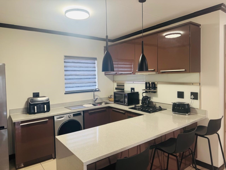 To Let 2 Bedroom Property for Rent in Blue Hills Gauteng