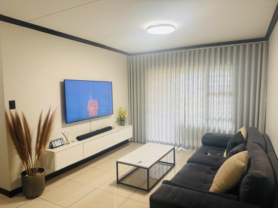 To Let 2 Bedroom Property for Rent in Blue Hills Gauteng