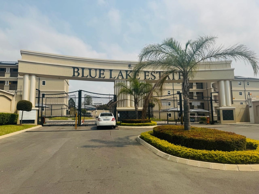 To Let 2 Bedroom Property for Rent in Blue Hills Gauteng