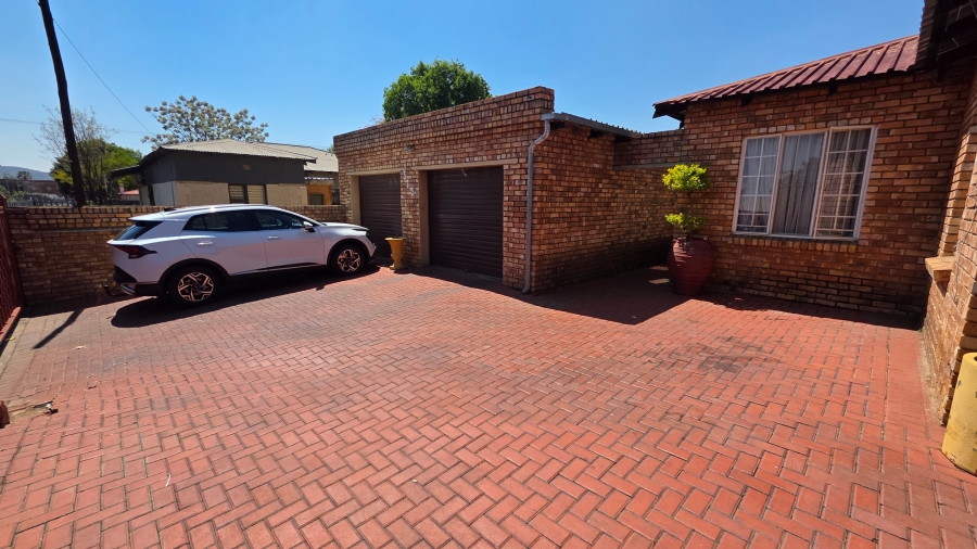 5 Bedroom Property for Sale in Capital Park Gauteng
