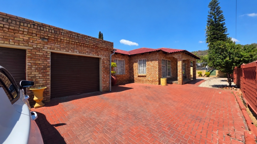 5 Bedroom Property for Sale in Capital Park Gauteng