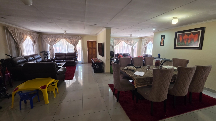 5 Bedroom Property for Sale in Capital Park Gauteng