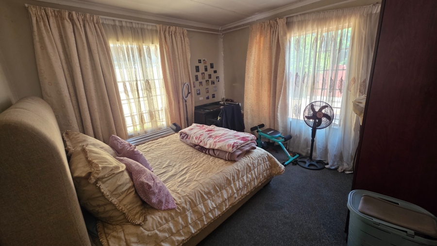 5 Bedroom Property for Sale in Capital Park Gauteng