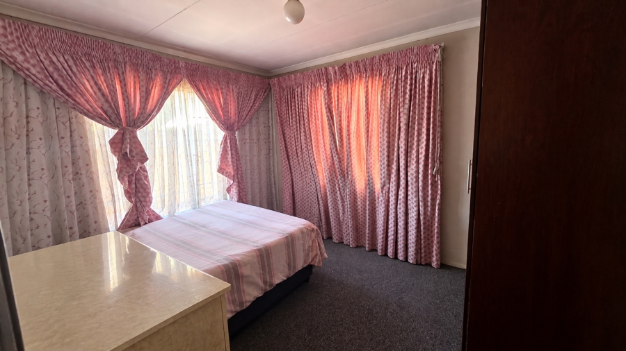5 Bedroom Property for Sale in Capital Park Gauteng