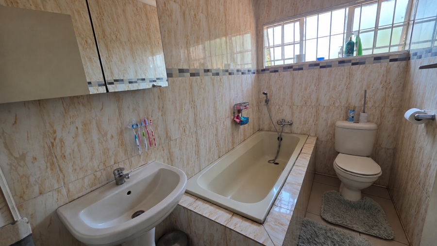 5 Bedroom Property for Sale in Capital Park Gauteng