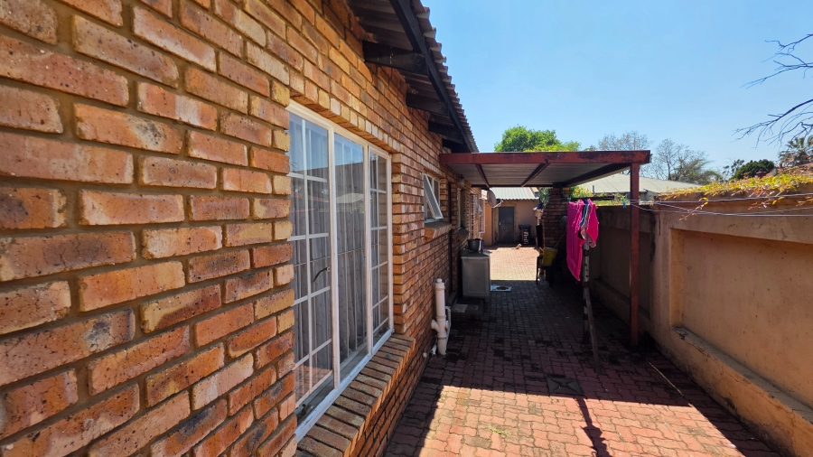 5 Bedroom Property for Sale in Capital Park Gauteng
