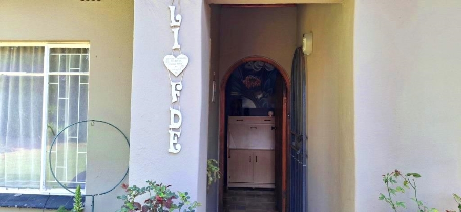 4 Bedroom Property for Sale in Villieria Gauteng