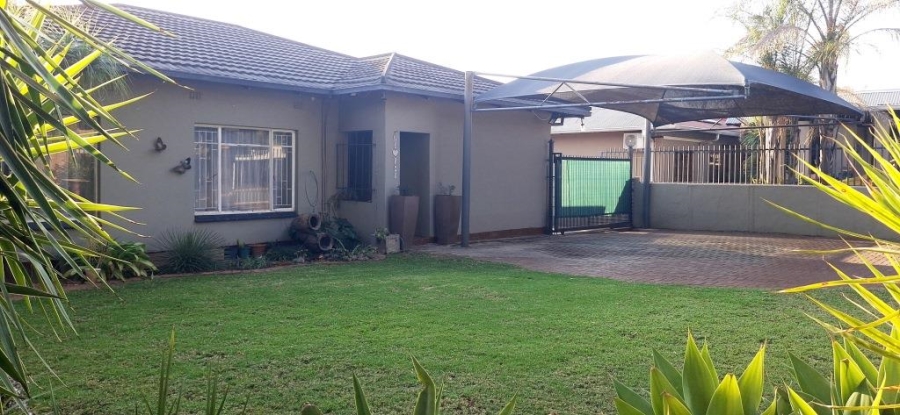 4 Bedroom Property for Sale in Villieria Gauteng