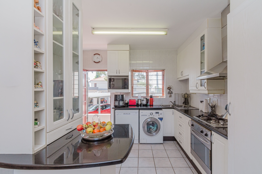 2 Bedroom Property for Sale in Lonehill Gauteng