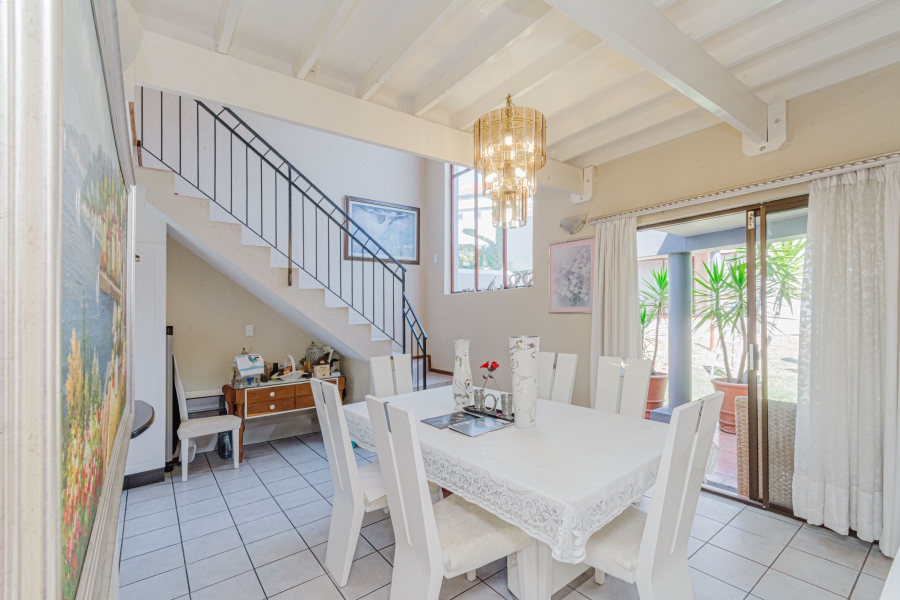 2 Bedroom Property for Sale in Lonehill Gauteng