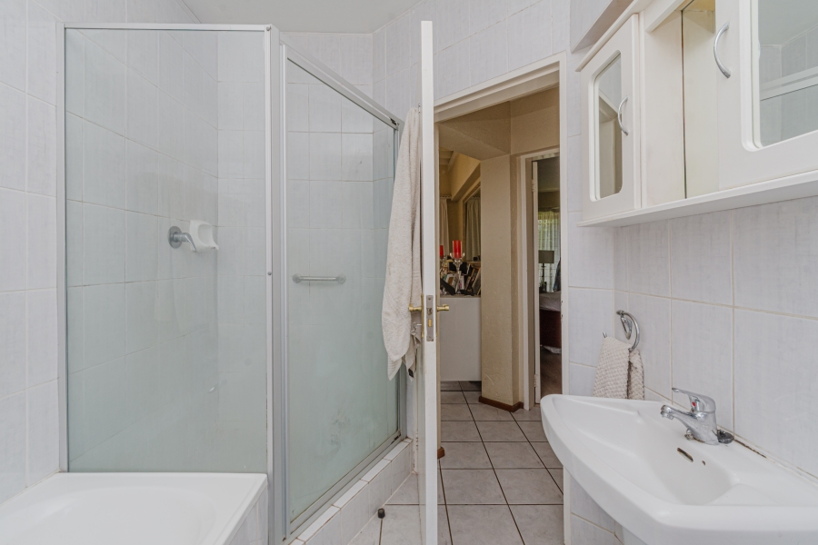 2 Bedroom Property for Sale in Lonehill Gauteng
