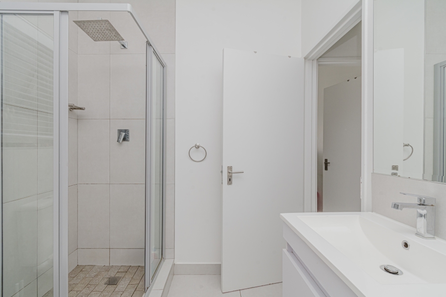 2 Bedroom Property for Sale in Beverley Gauteng