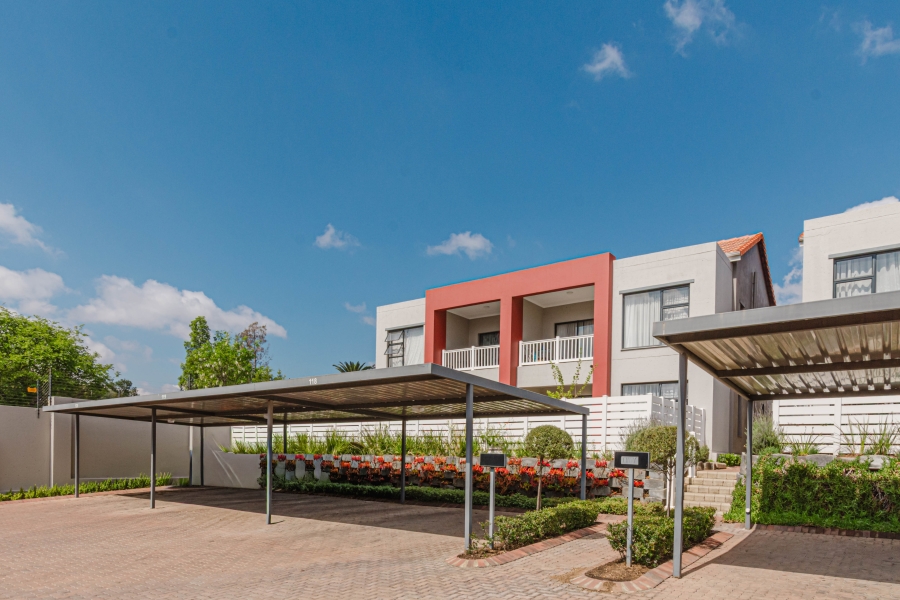 2 Bedroom Property for Sale in Beverley Gauteng