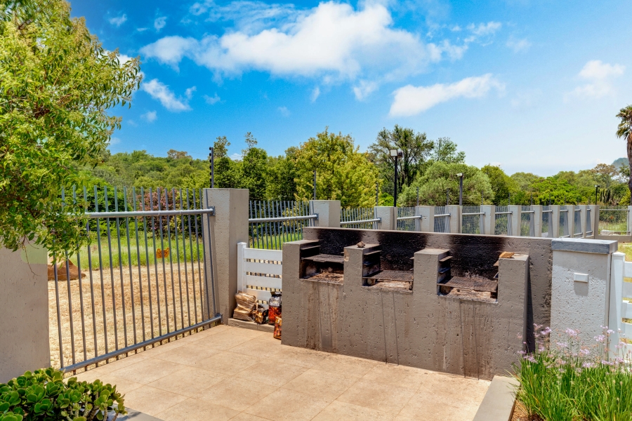 2 Bedroom Property for Sale in Beverley Gauteng