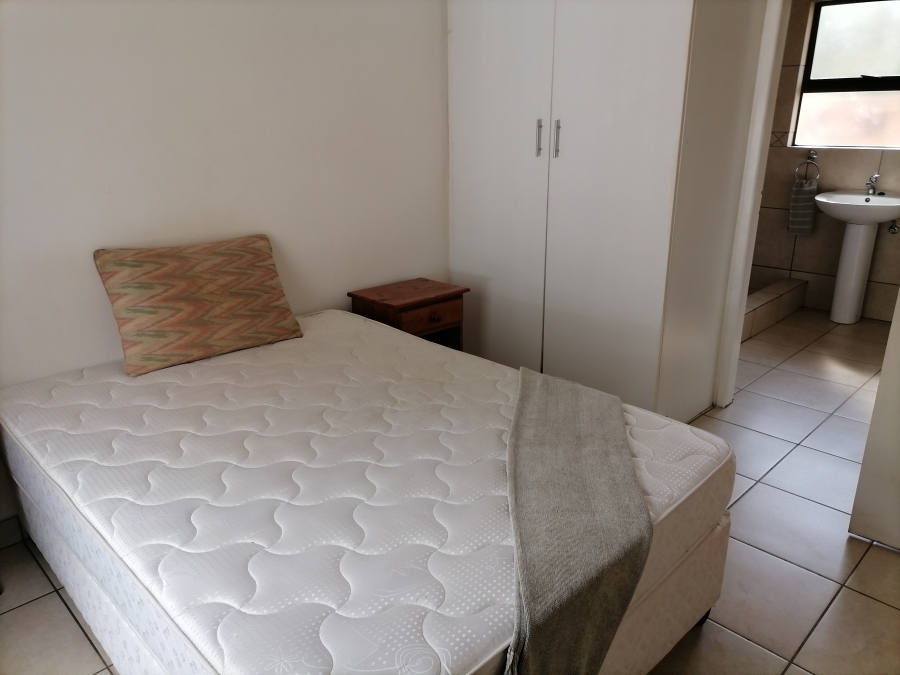 1 Bedroom Property for Sale in Strubensvallei Gauteng