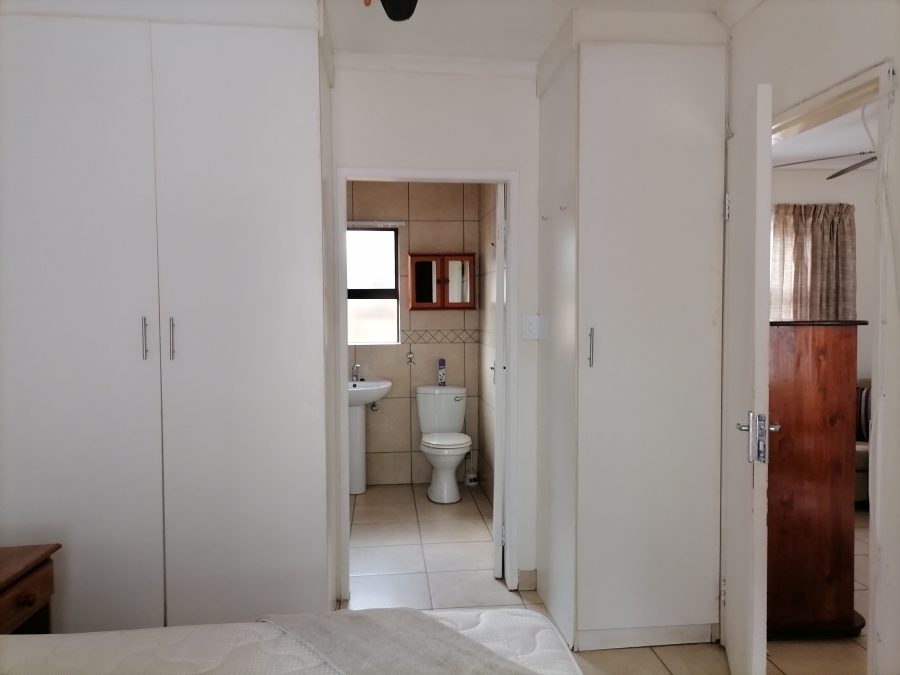 1 Bedroom Property for Sale in Strubensvallei Gauteng