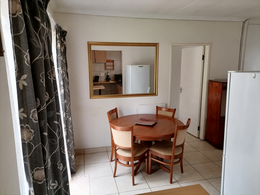 1 Bedroom Property for Sale in Strubensvallei Gauteng