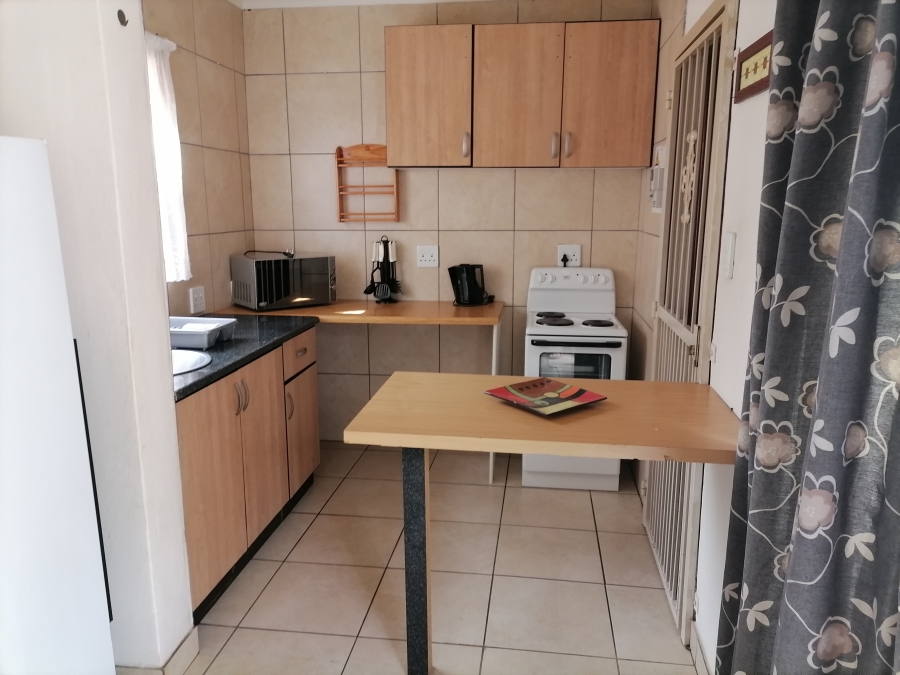 1 Bedroom Property for Sale in Strubensvallei Gauteng