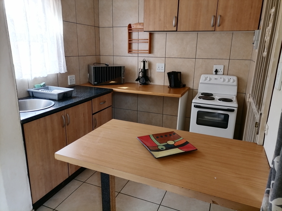 1 Bedroom Property for Sale in Strubensvallei Gauteng