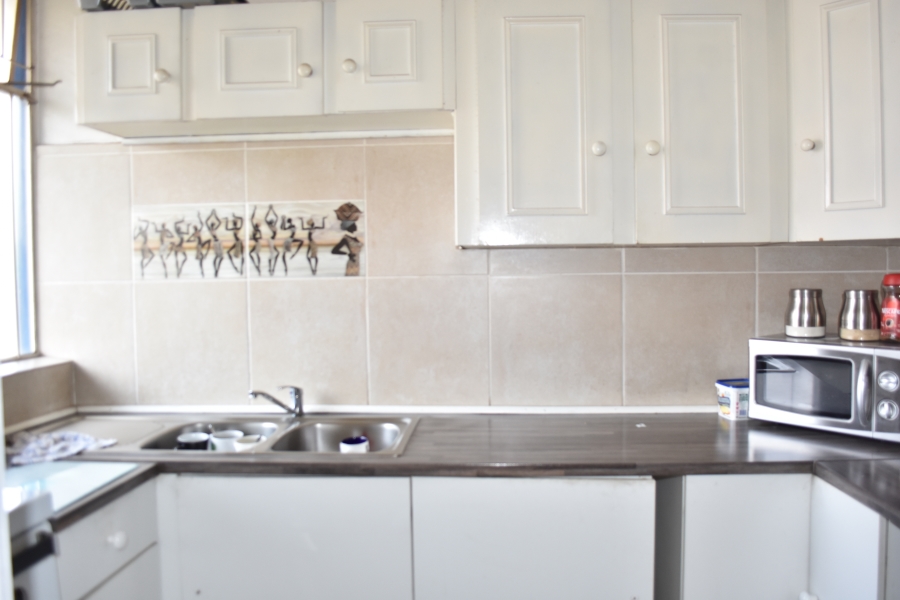 2 Bedroom Property for Sale in Gezina Gauteng