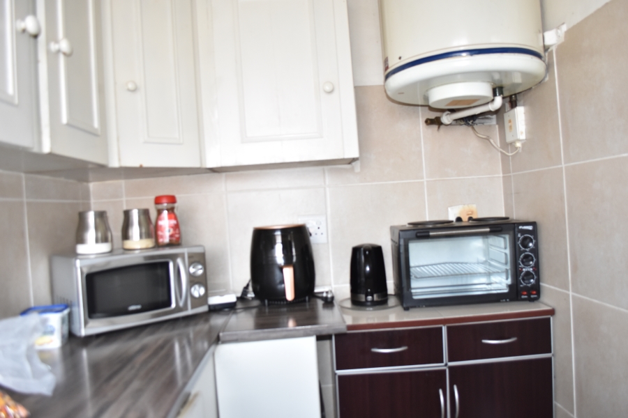 2 Bedroom Property for Sale in Gezina Gauteng