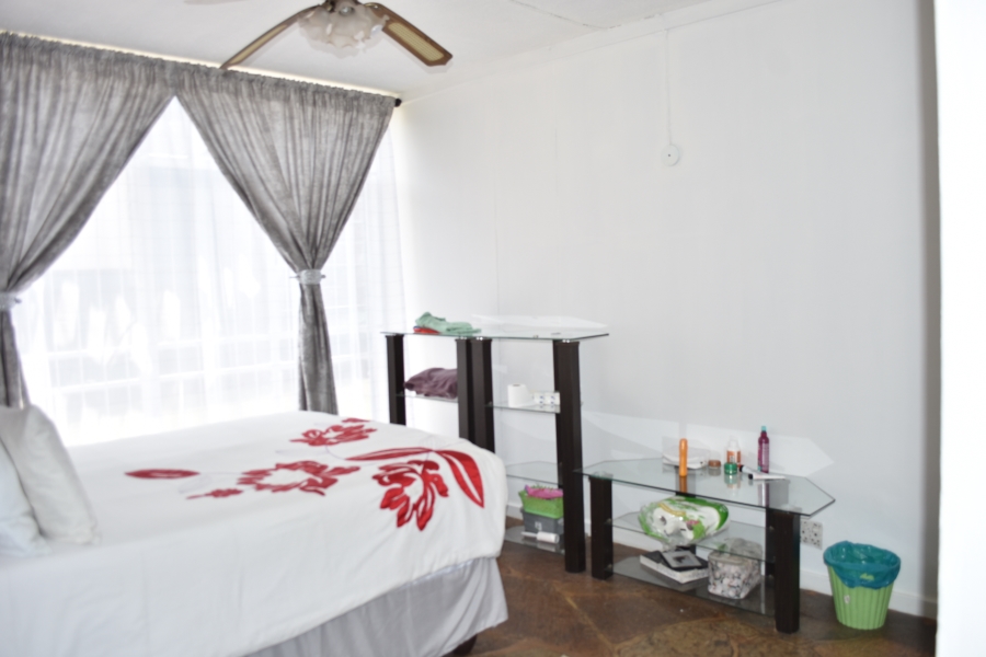 2 Bedroom Property for Sale in Gezina Gauteng