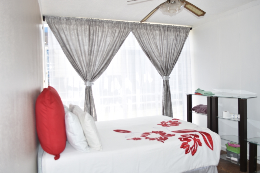 2 Bedroom Property for Sale in Gezina Gauteng