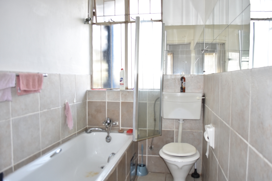 2 Bedroom Property for Sale in Gezina Gauteng