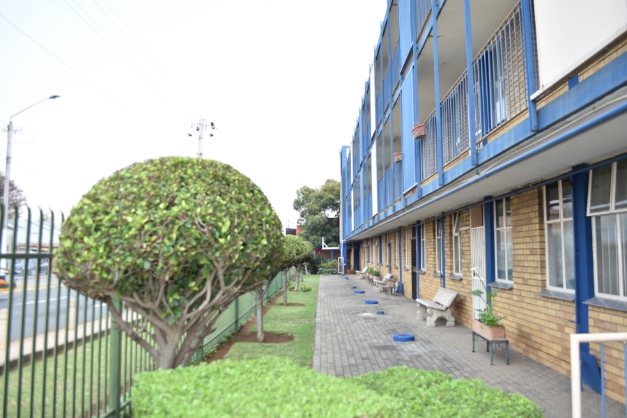 2 Bedroom Property for Sale in Gezina Gauteng