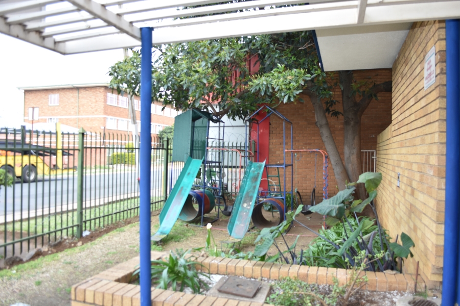 2 Bedroom Property for Sale in Gezina Gauteng