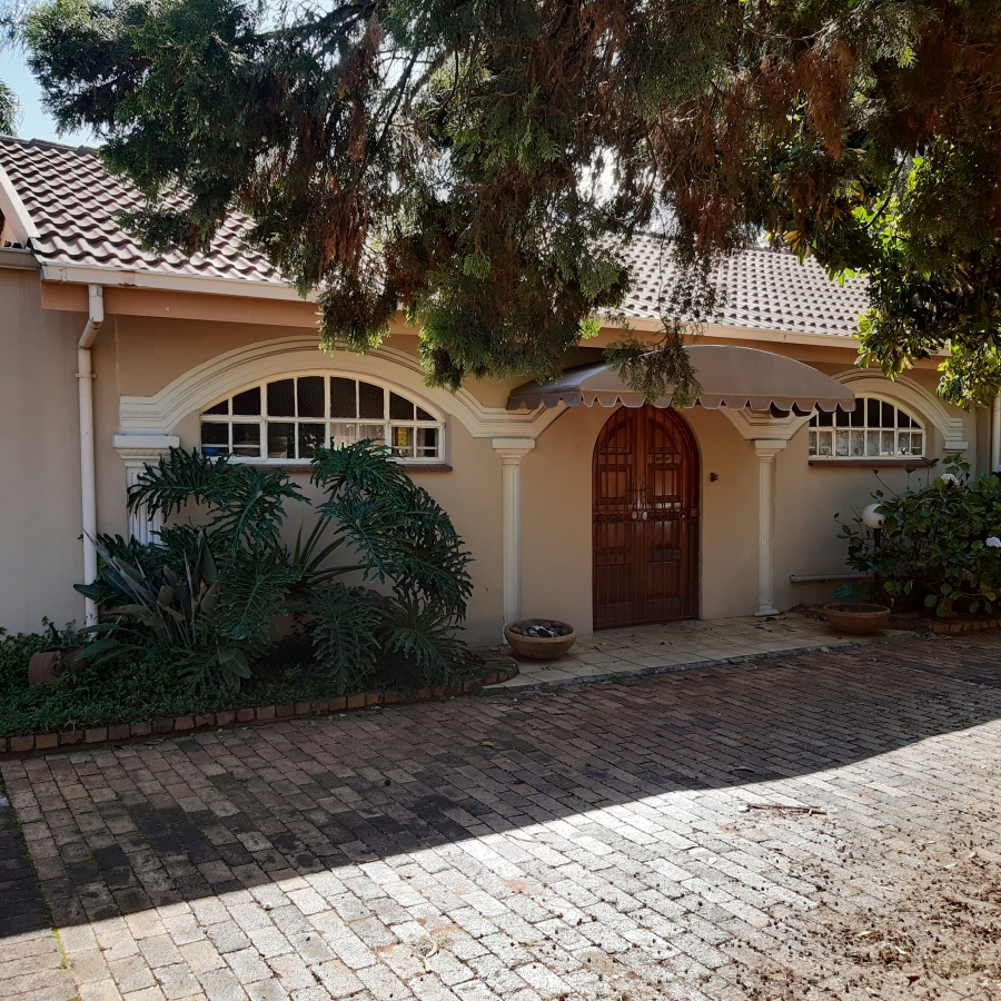 To Let 1 Bedroom Property for Rent in La Montagne Gauteng