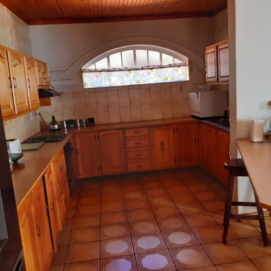 To Let 1 Bedroom Property for Rent in La Montagne Gauteng